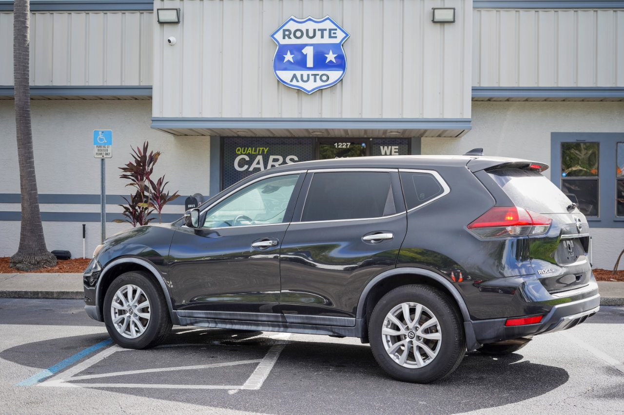 Used 2020 Nissan Rogue S image 3