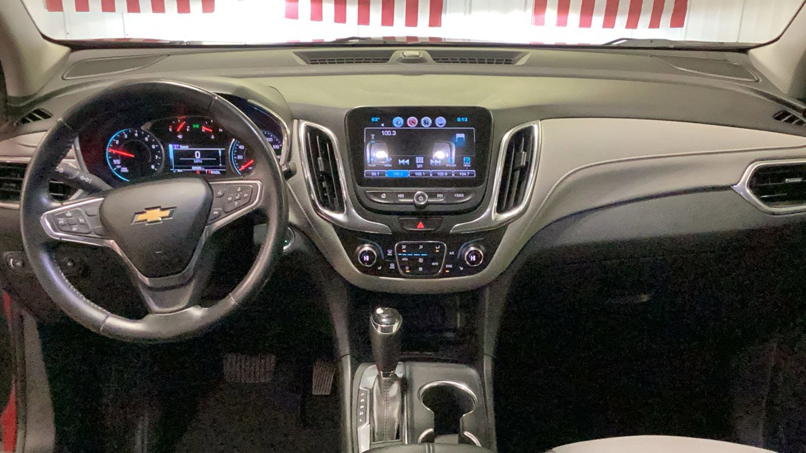 Used 2018 Chevrolet Equinox Premier FWD image 14