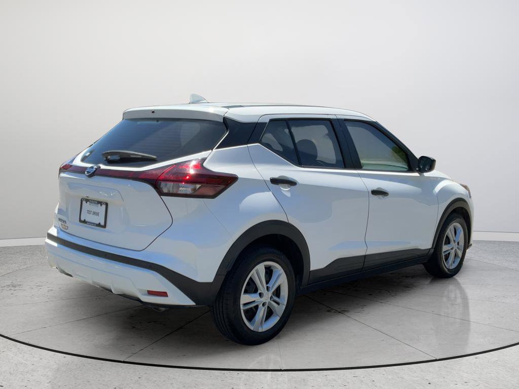 Used 2021 Nissan Kicks S FWD image 7