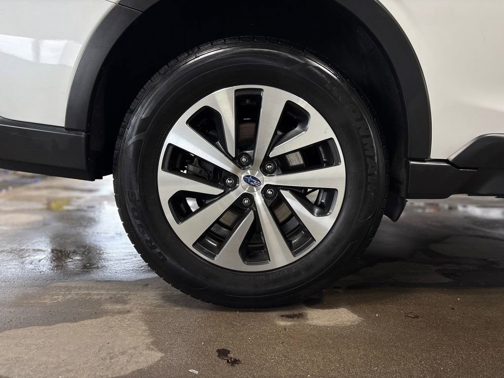 Used 2020 Subaru Outback Premium image 34