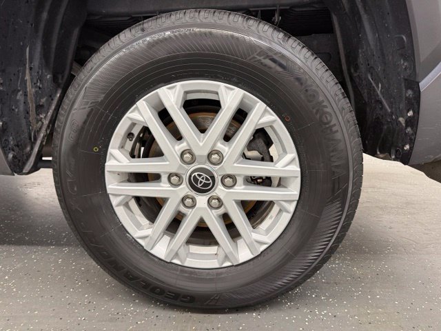 Used 2024 Toyota Tundra SR5 w/ SR5 Premium Package AWD/4WD image 20