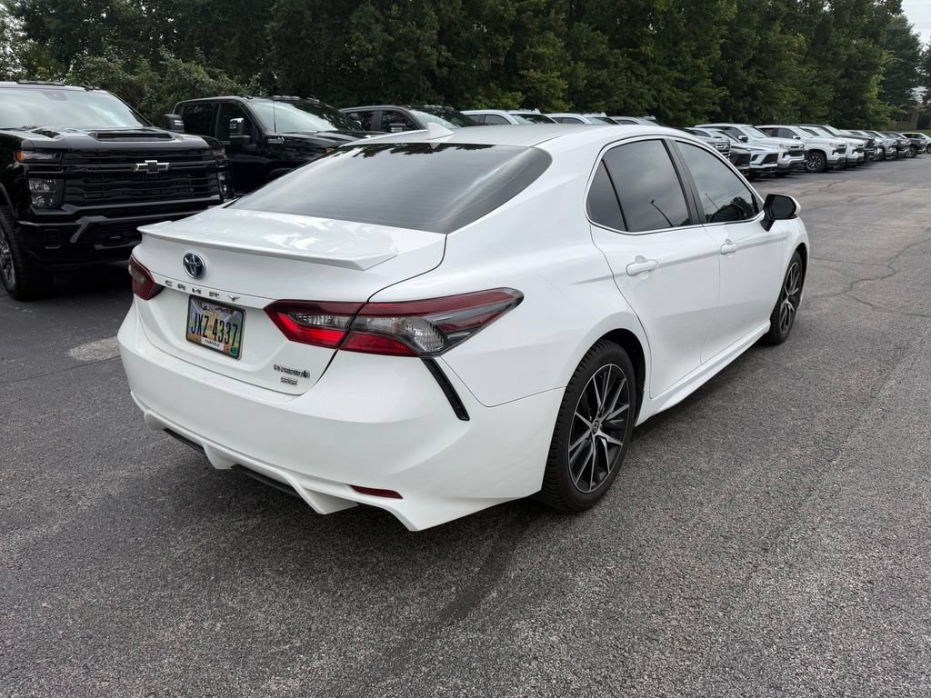 Used 2023 Toyota Camry SE w/ Audio Upgrade Package FWD image 3