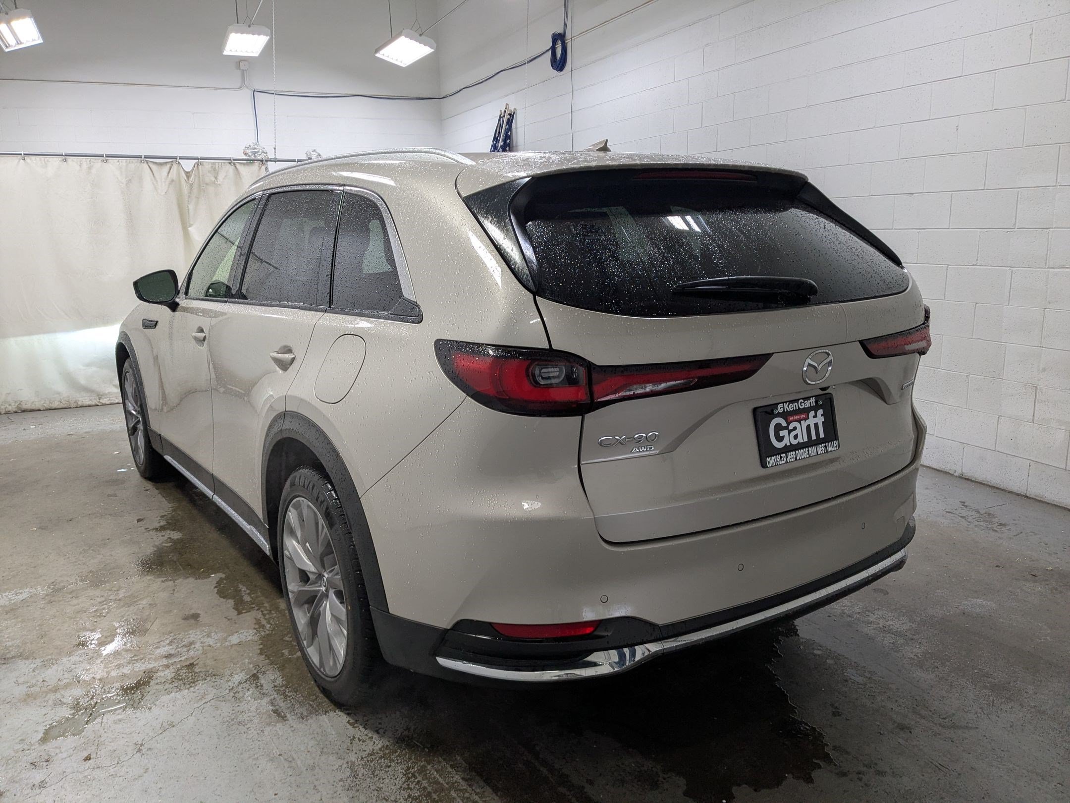 Used 2024 MAZDA CX-90 3.3 Turbo w/ Premium Package AWD/4WD image 9