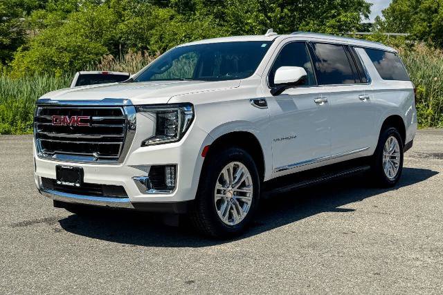 Used 2022 GMC Yukon XL SLT w/ SLT Premium Package AWD/4WD image 7