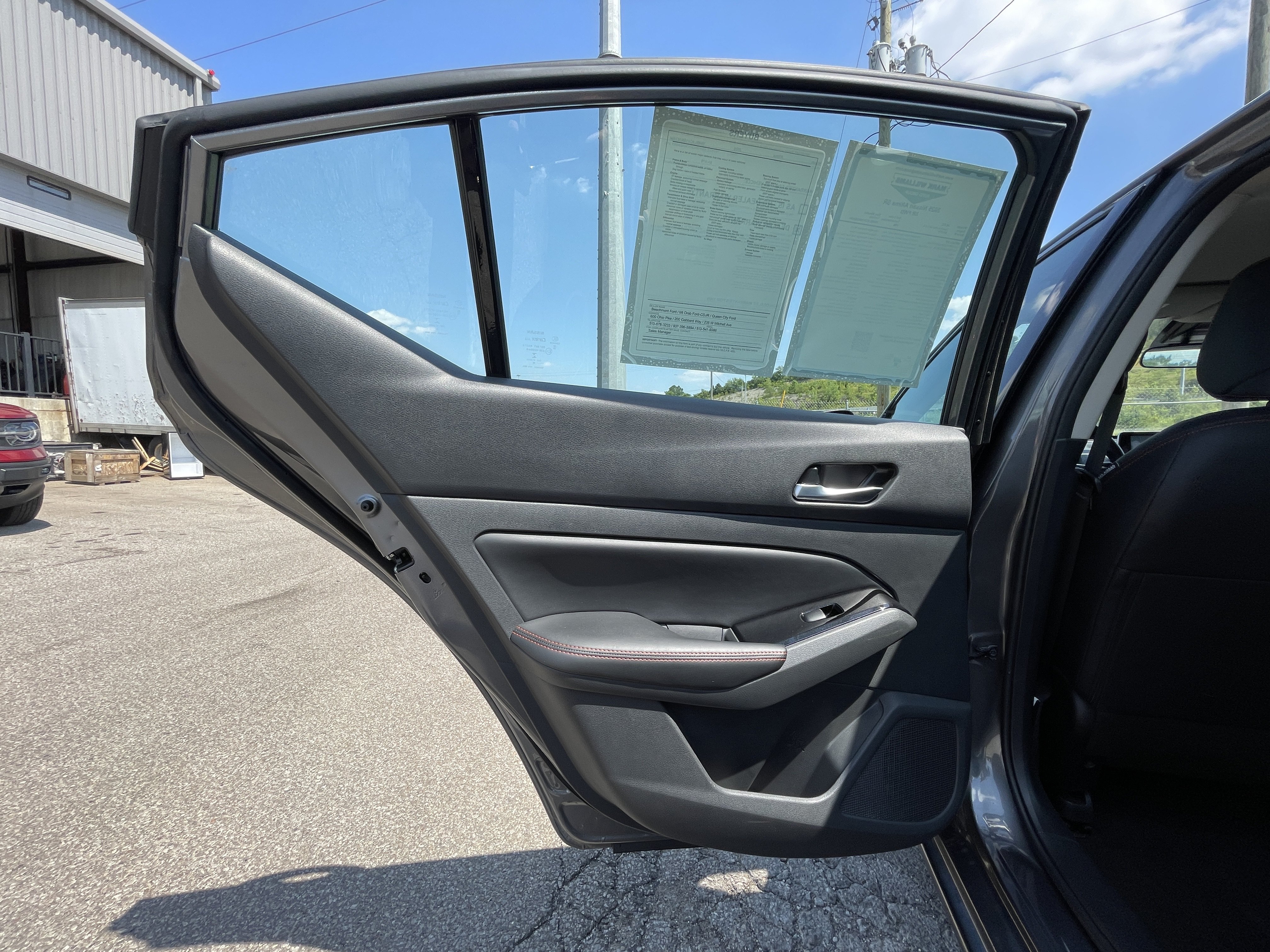 Used 2025 Nissan Altima 2.5 SR FWD image 28