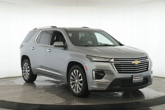 Used 2023 Chevrolet Traverse Premier image 2