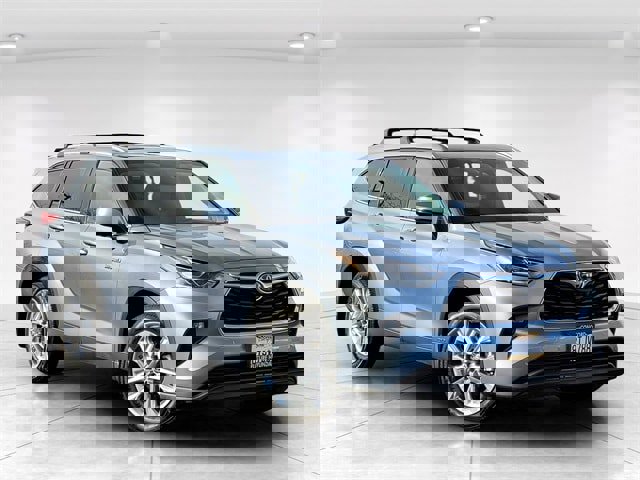 Used 2021 Toyota Highlander Limited image 1