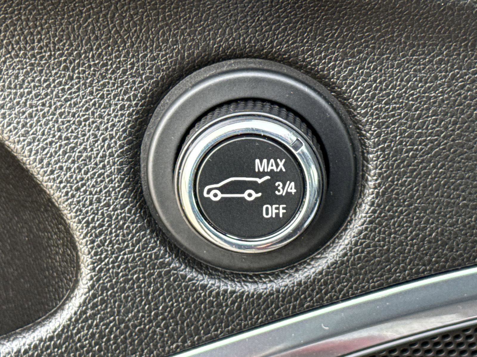 Used 2020 Buick Enclave Premium w/ Surround and Sites Package image 17