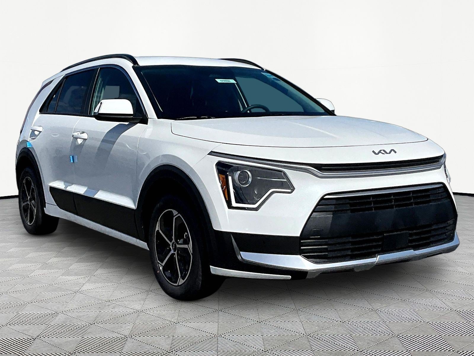 New 2026 Kia Niro EX FWD image 3