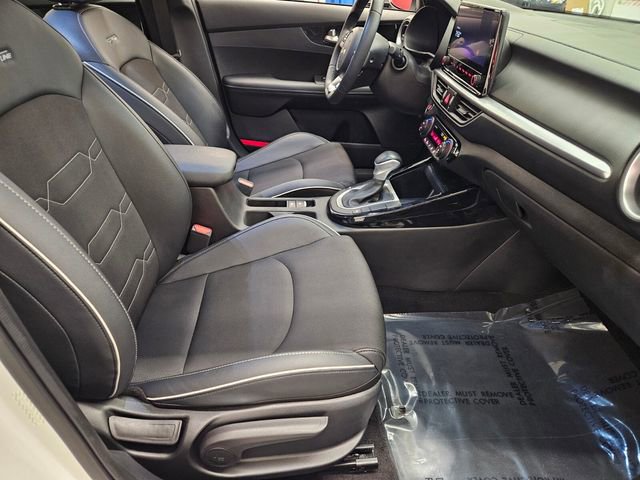 Used 2023 Kia Forte GT-Line w/ GT-Line Premium Package image 17