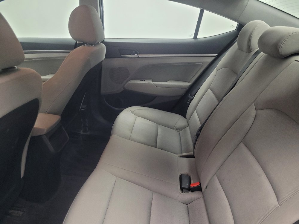 Used 2017 Hyundai Elantra SE FWD image 18