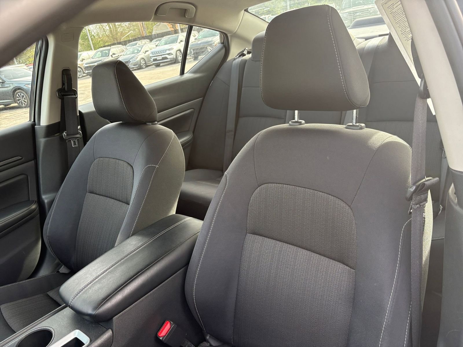 Used 2025 Nissan Altima 2.5 SV FWD image 35