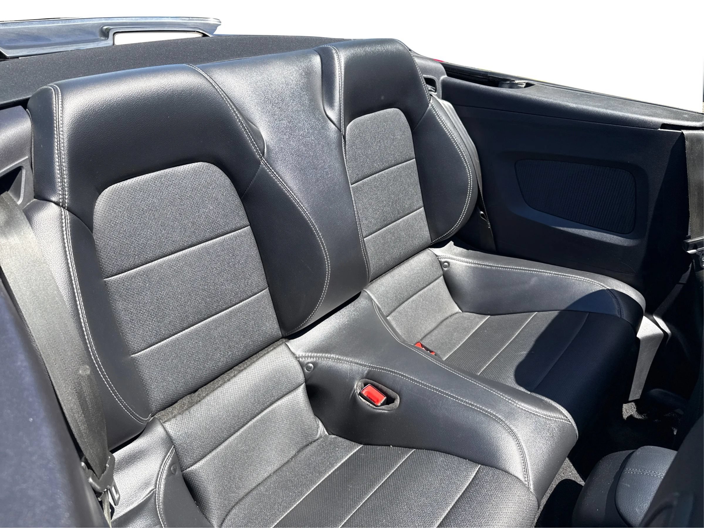 Used 2019 Ford Mustang Premium RWD image 12