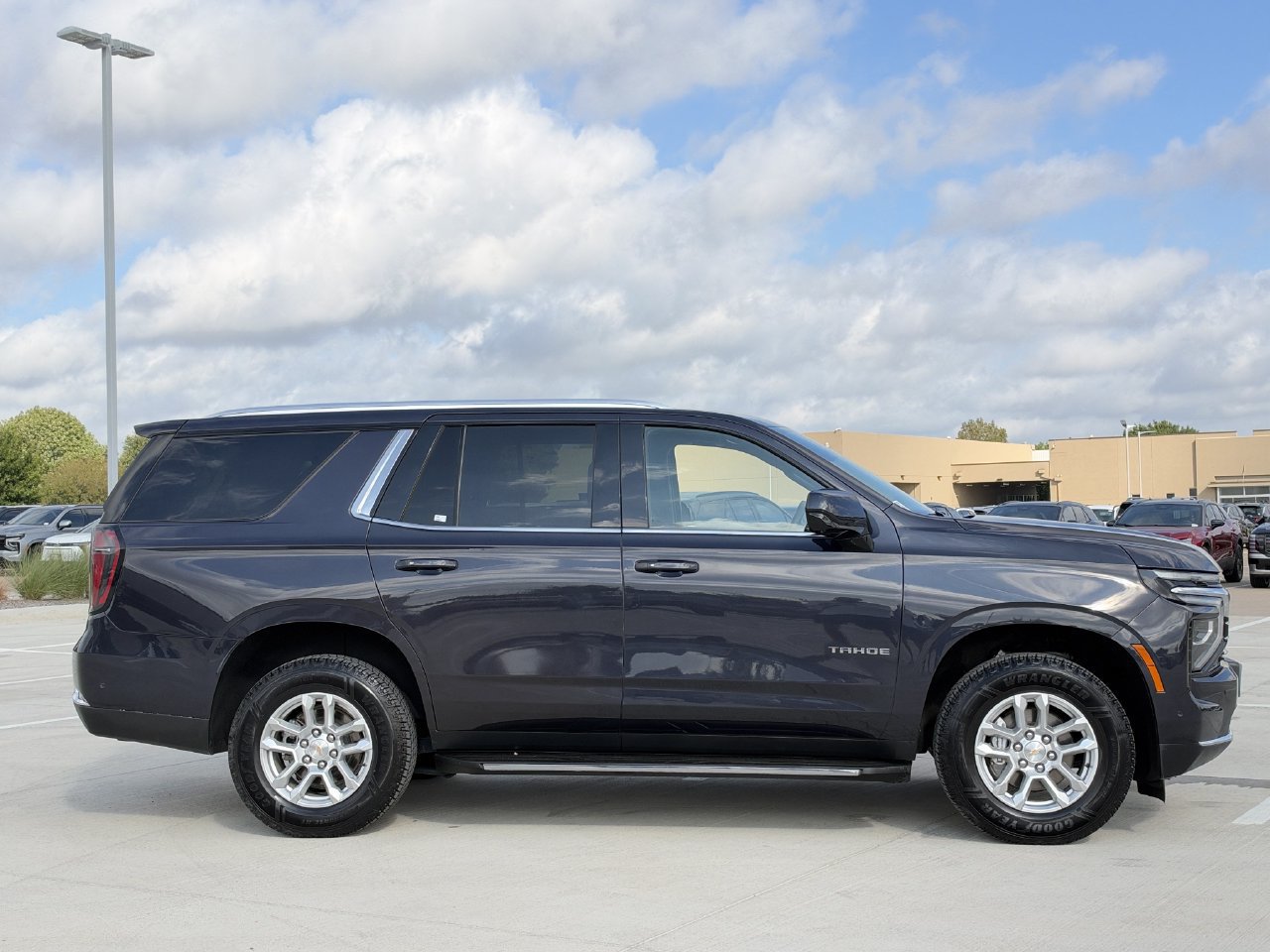 Certified 2025 Chevrolet Tahoe LT RWD image 3