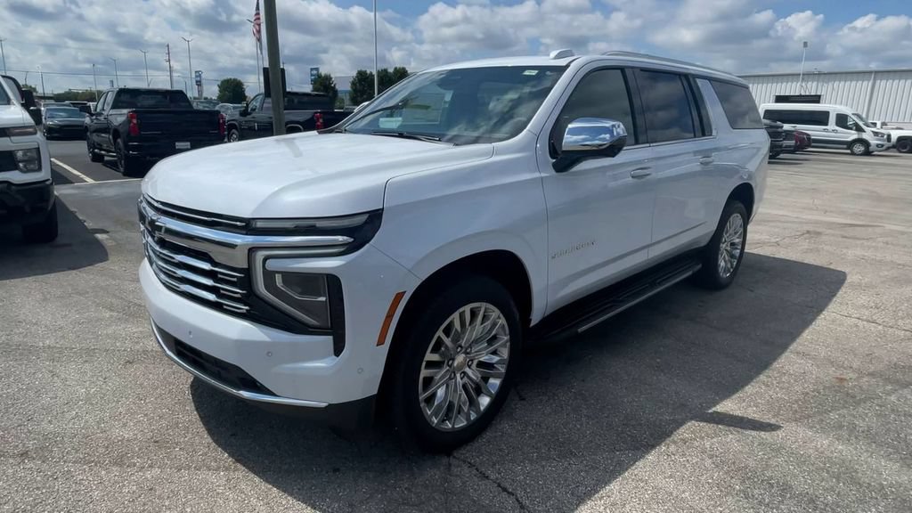 New 2026 Chevrolet Suburban Premier w/ Sun And Tow Package AWD/4WD image 6