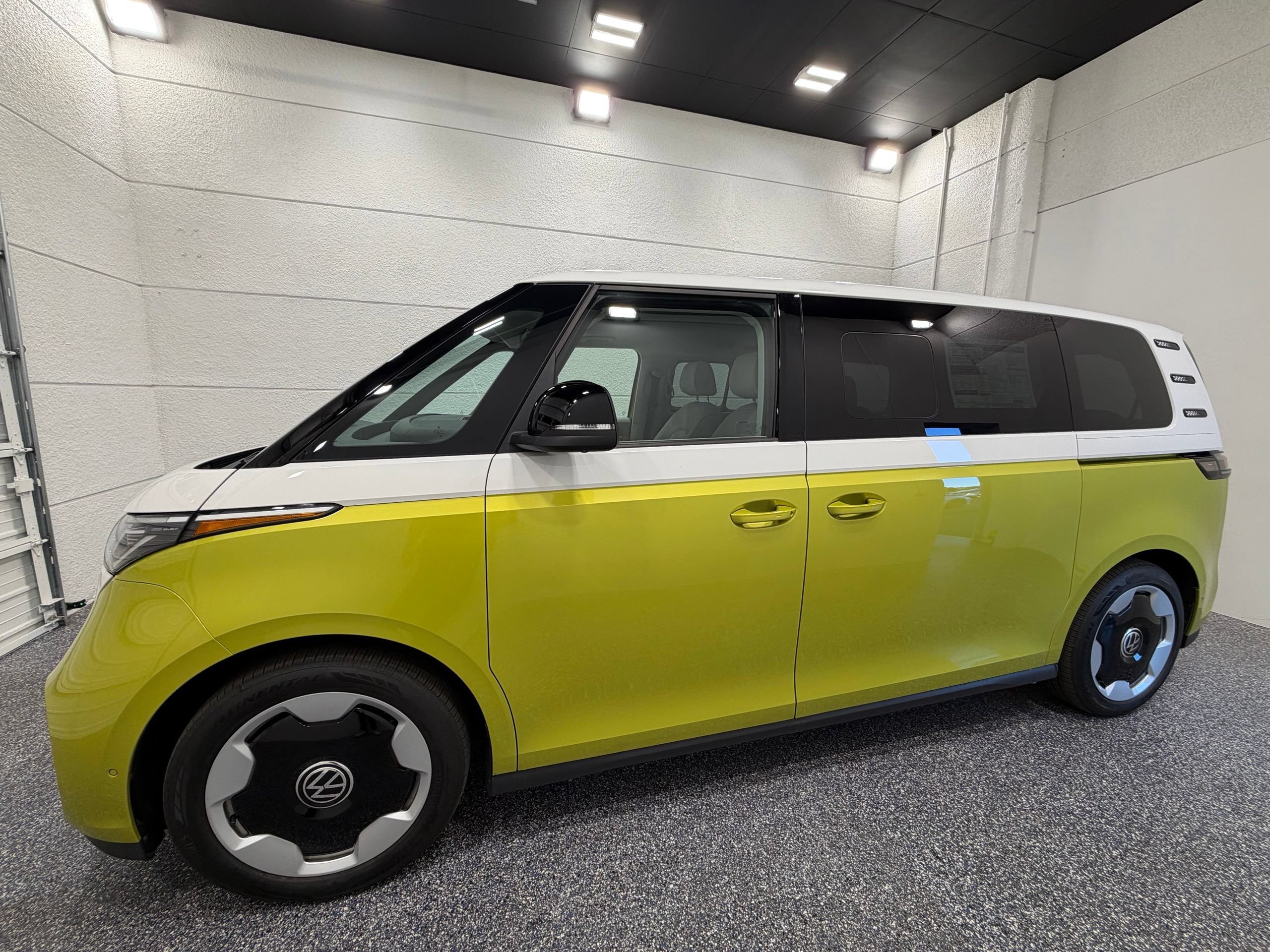 New 2025 Volkswagen ID. Buzz Pro S Plus AWD/4WD image 2