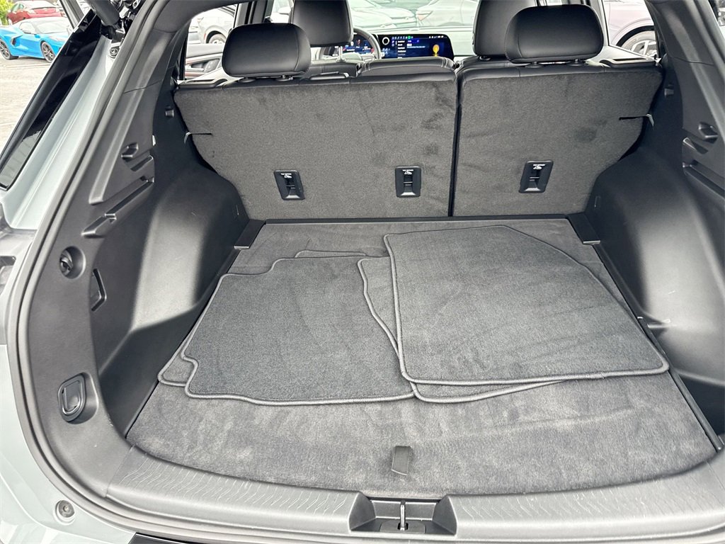 Certified 2025 Chevrolet Equinox EV RS image 29