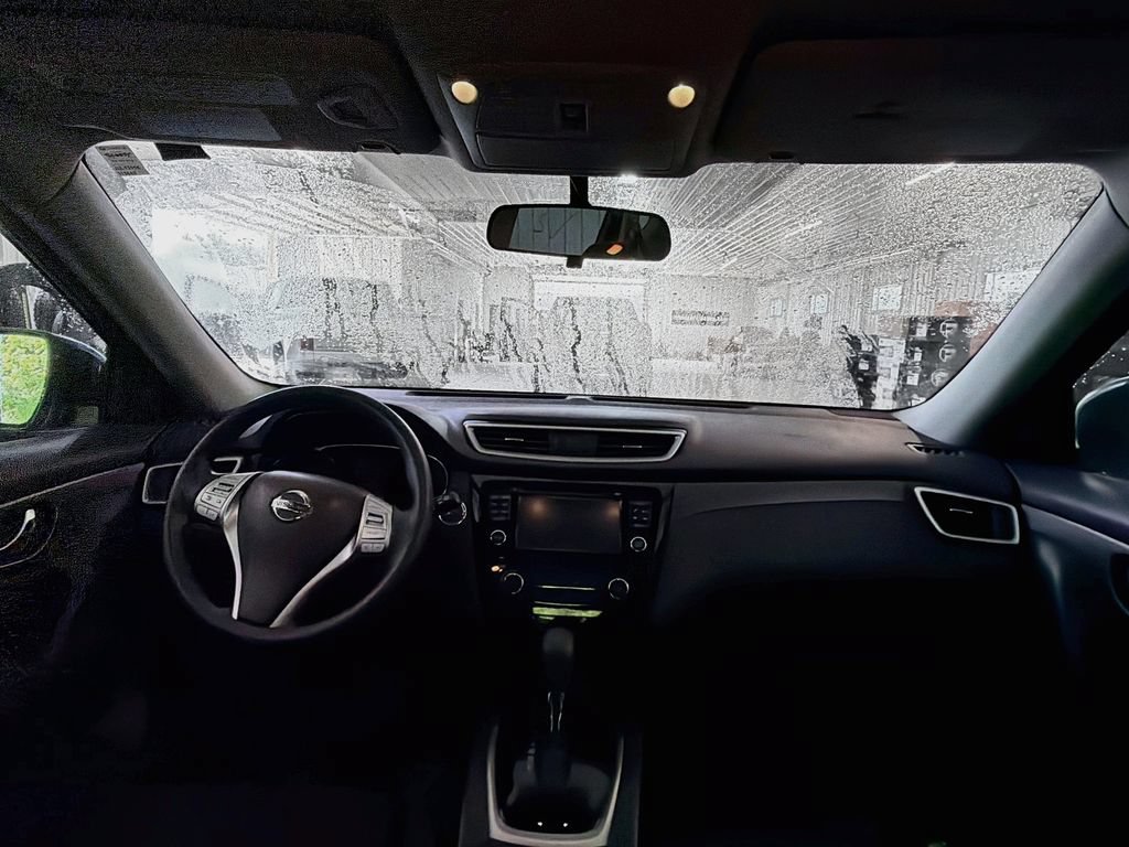 Used 2016 Nissan Rogue SL AWD/4WD image 10
