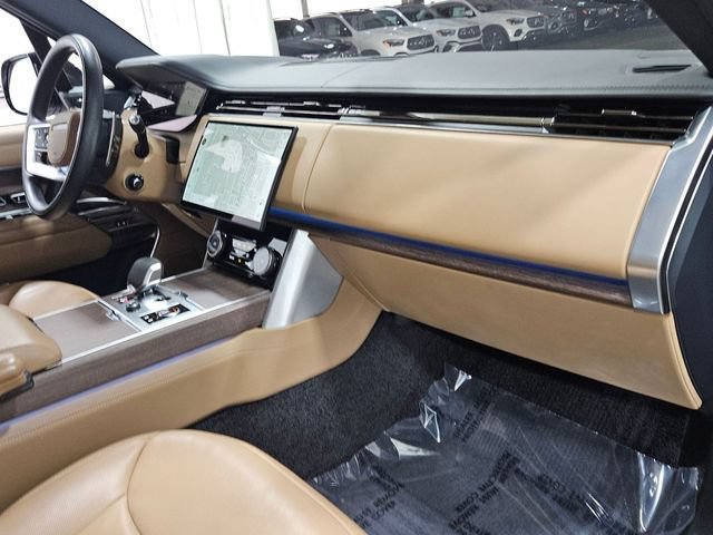Used 2023 Land Rover Range Rover SE AWD/4WD image 18