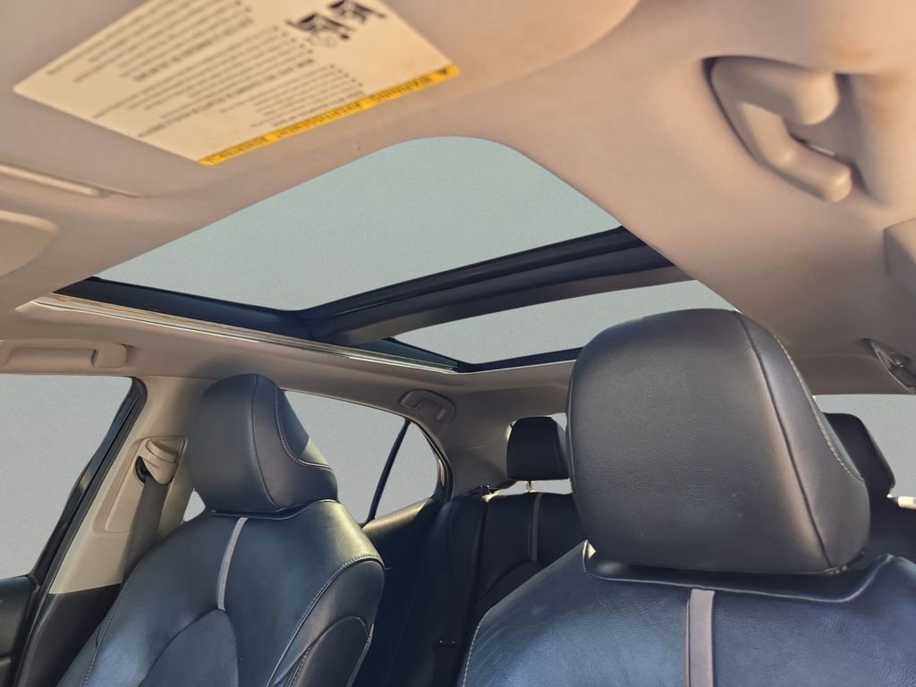 Used 2019 Toyota Camry XSE image 15