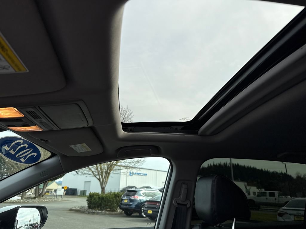 Used 2022 Honda CR-V Touring image 25