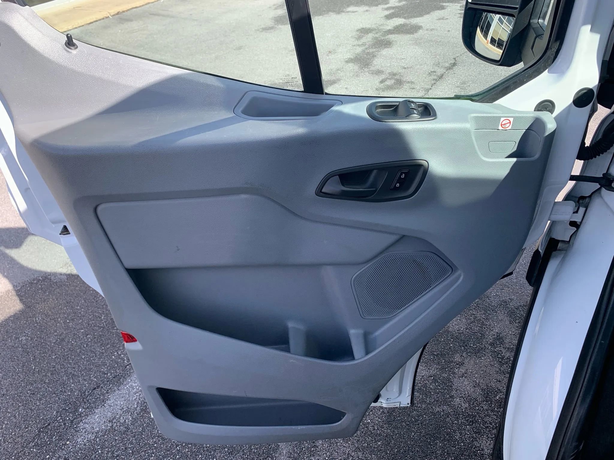 Used 2019 Ford Transit 250 130 Low Roof RWD image 8