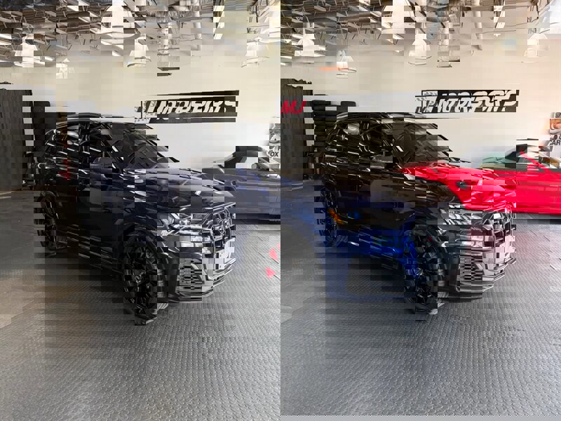 Used 2021 Audi SQ7 Prestige w/ Prestige Package image 13