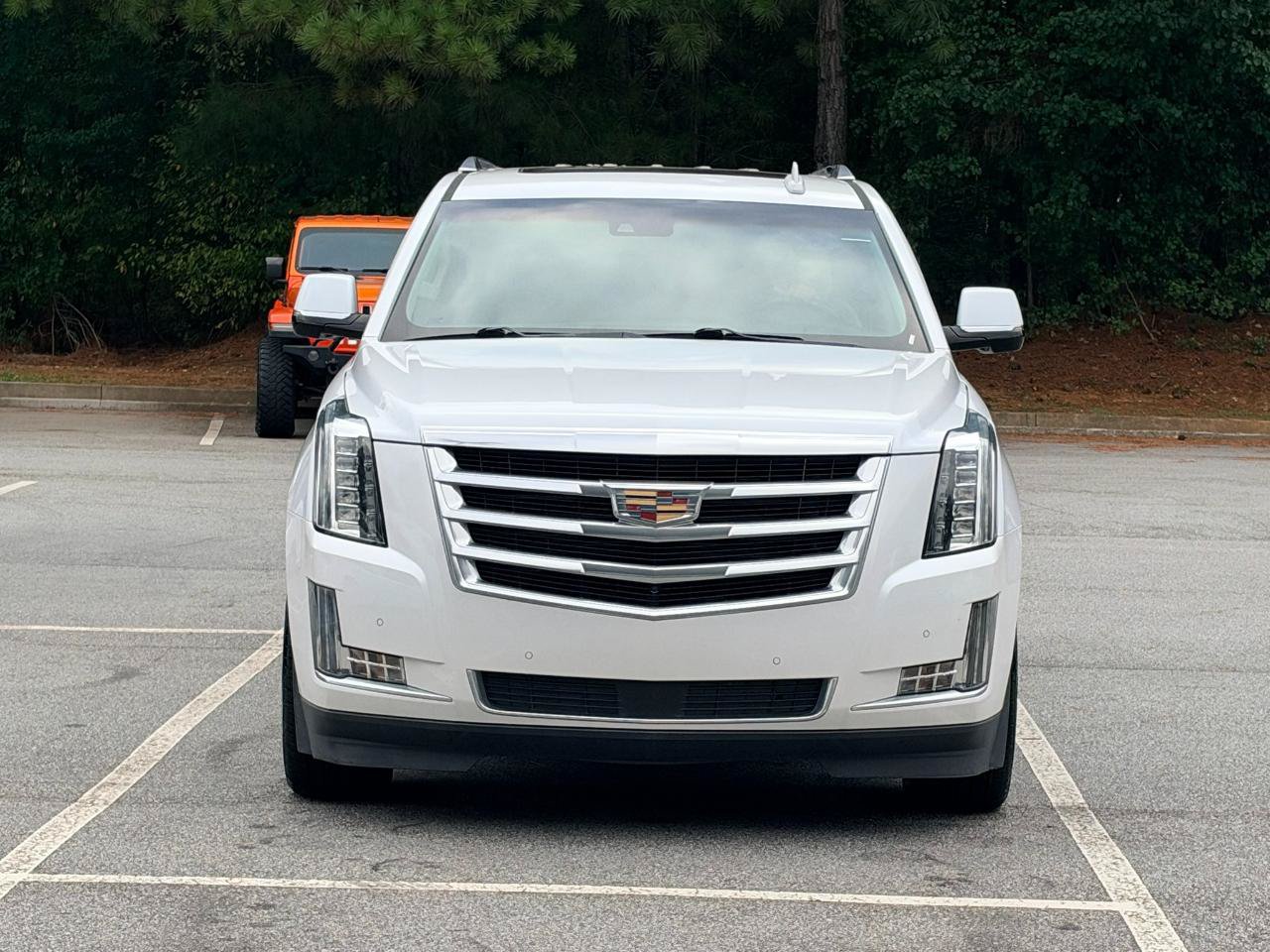 Used 2016 Cadillac Escalade ESV Premium RWD image 4