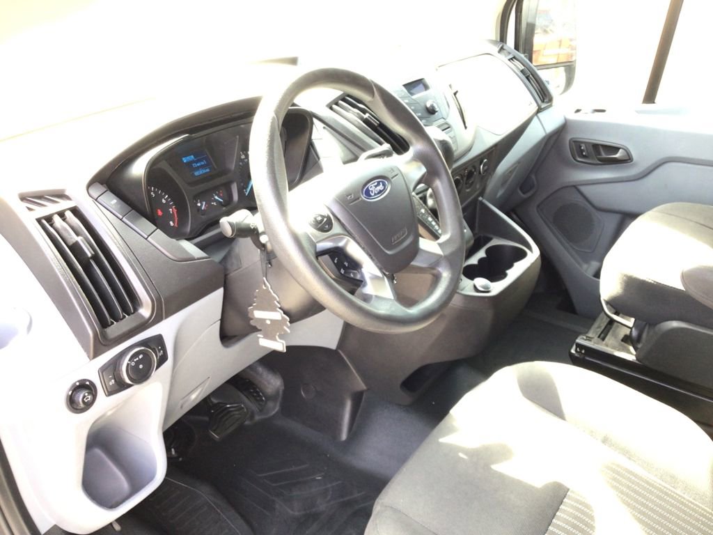 Used 2019 Ford Transit 350 XL image 6