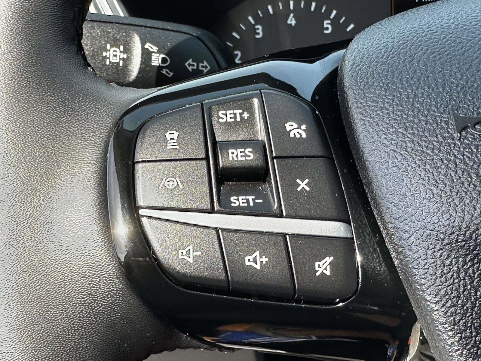 Certified 2022 Ford Escape SEL image 31