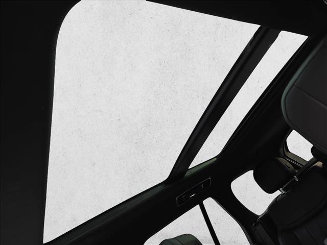 Used 2023 Land Rover Range Rover SE image 29