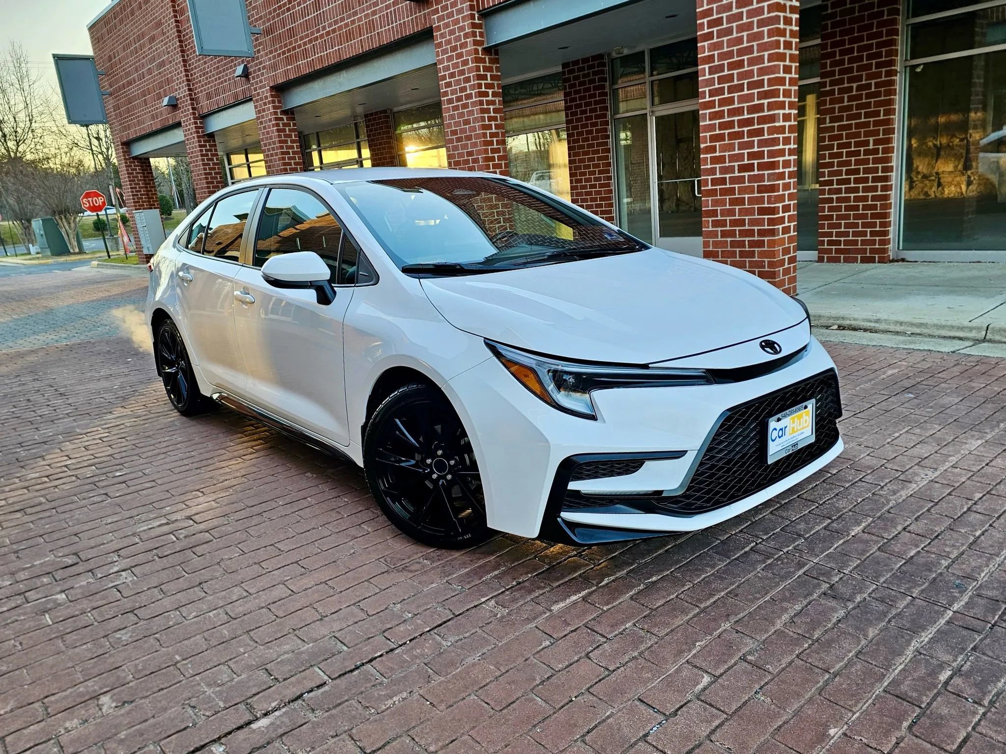 Used 2025 Toyota Corolla SE w/ Convenience Package