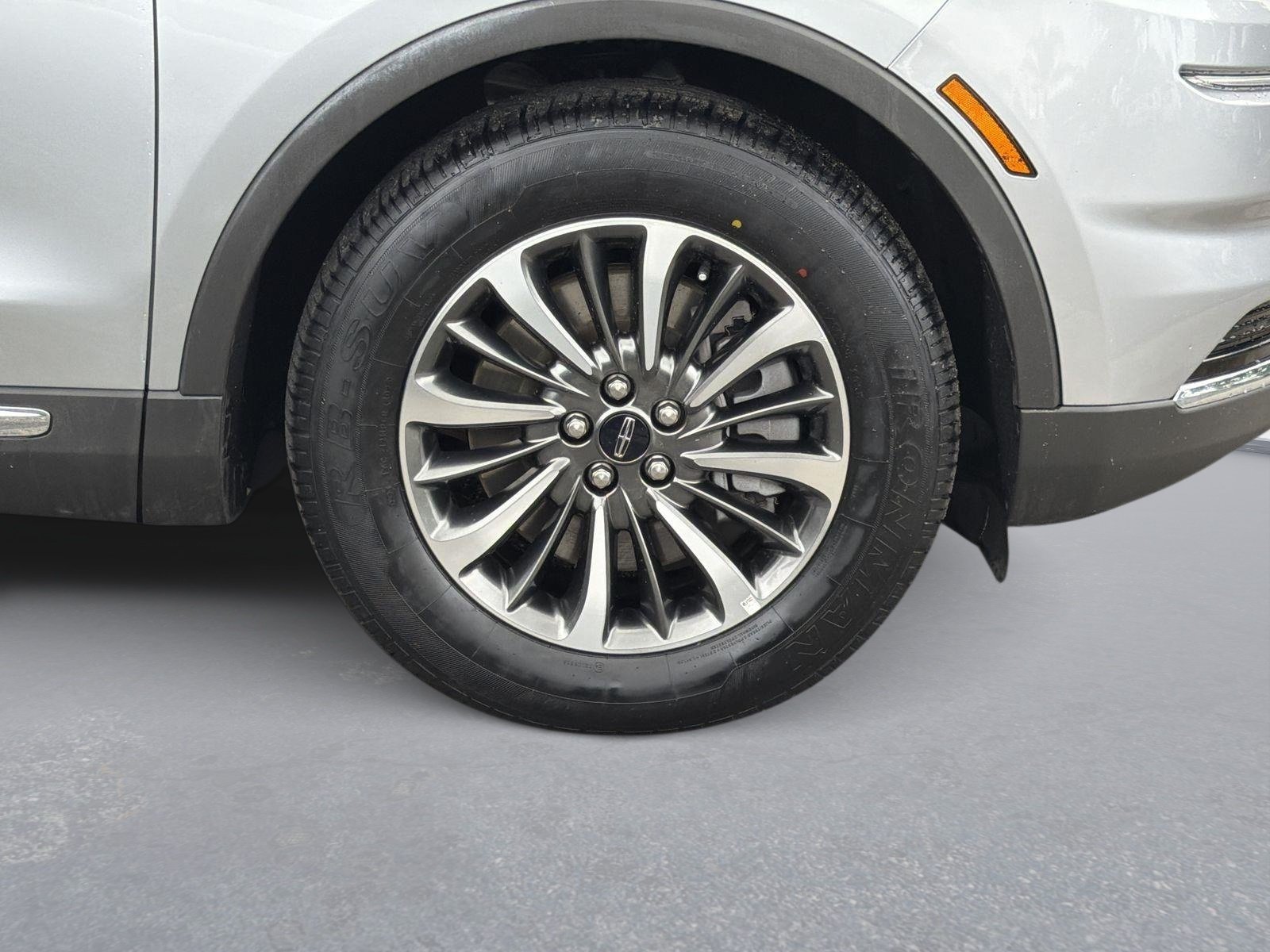 Used 2023 Lincoln Nautilus Reserve AWD/4WD image 33