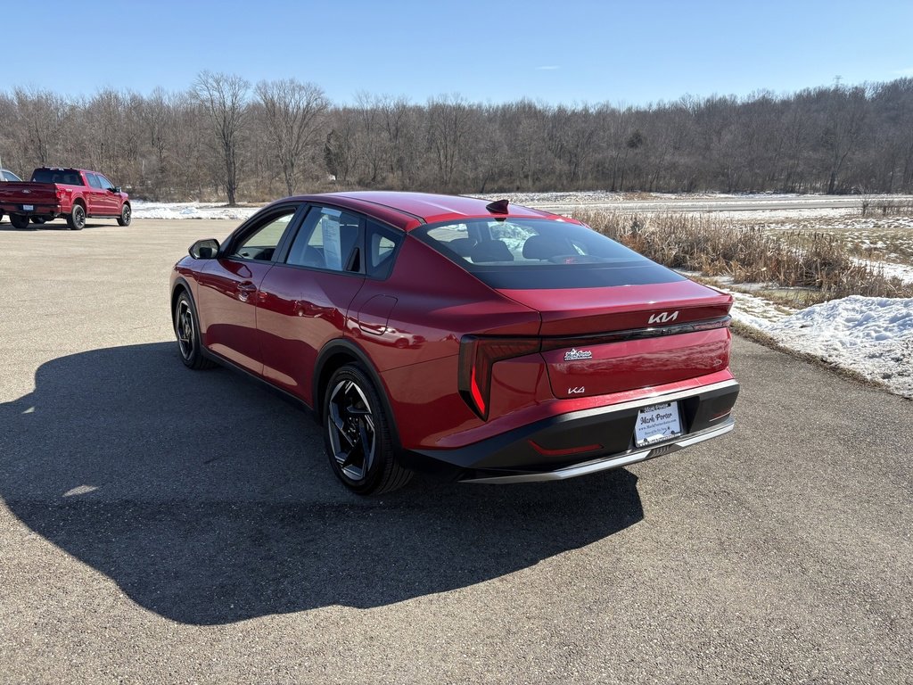 Used 2025 Kia K4 EX image 3