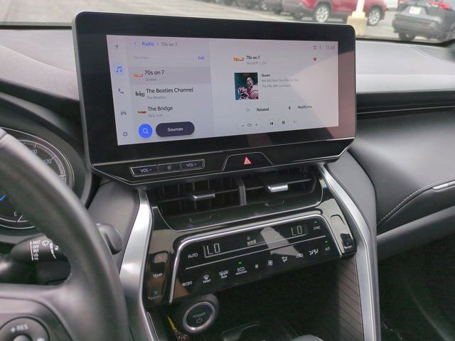 Certified 2023 Toyota Venza XLE AWD/4WD image 12