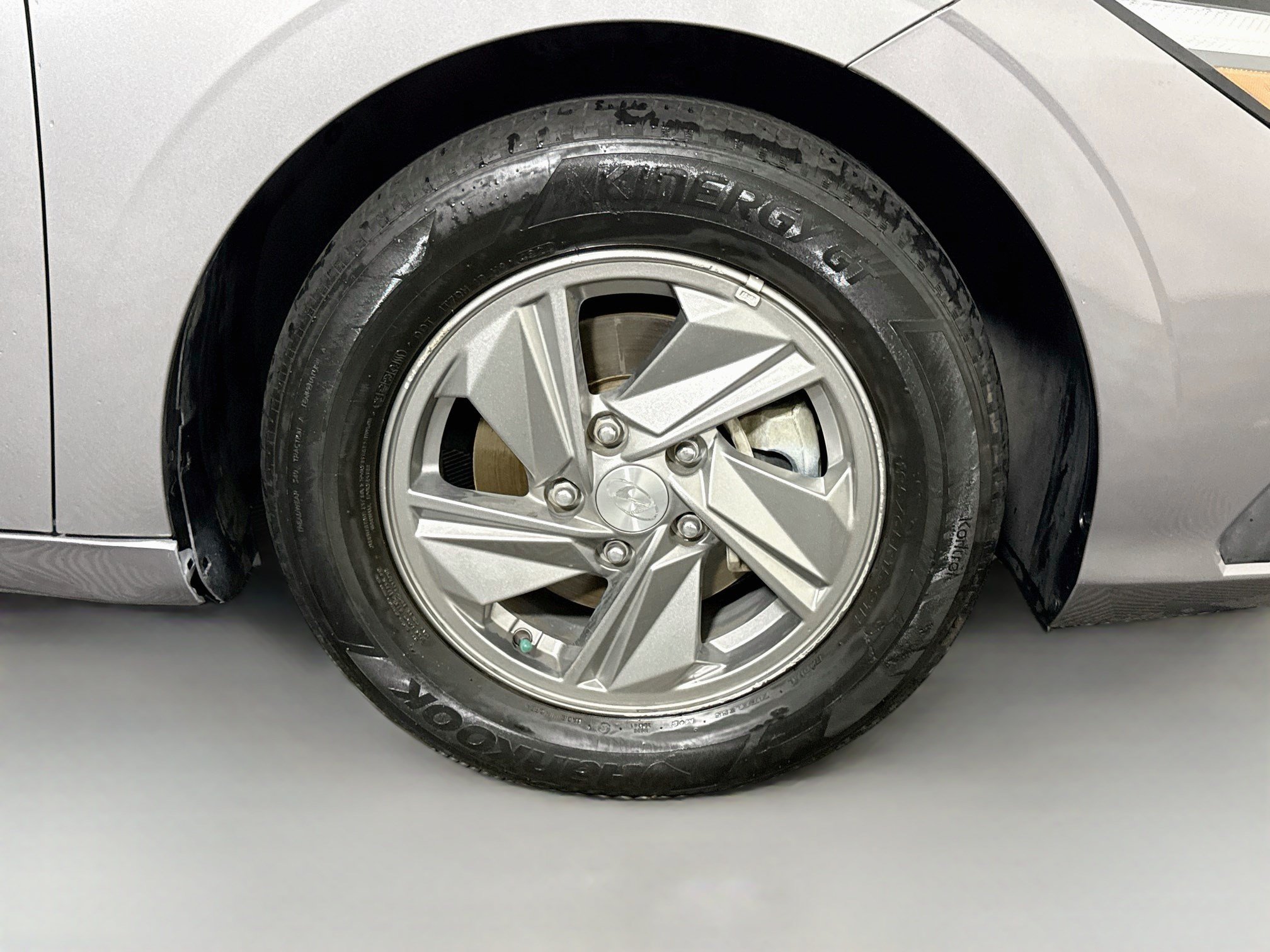 Used 2025 Hyundai Elantra SE FWD image 31
