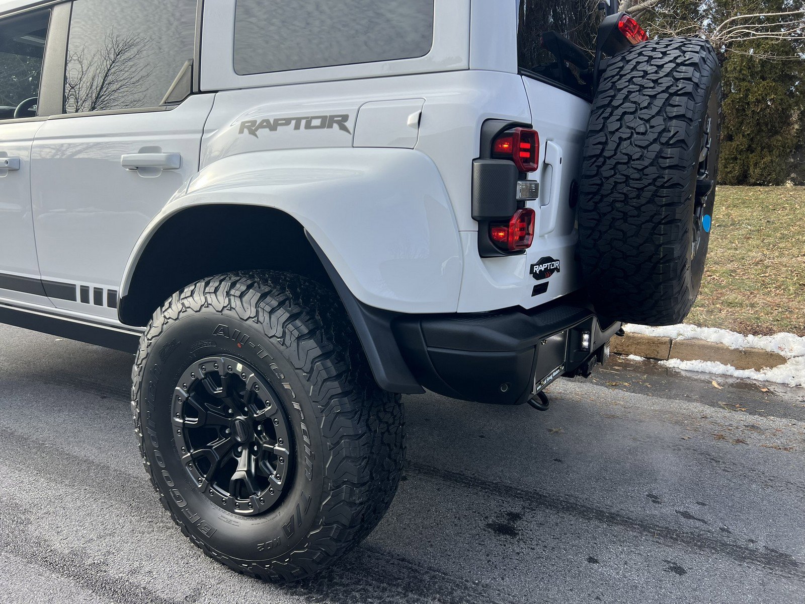 Used 2024 Ford Bronco Raptor w/ Interior Carbon Fiber Pack 6 image 82