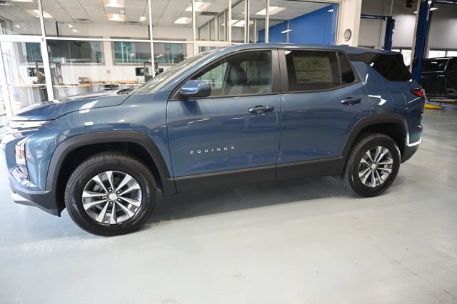 New 2027 Chevrolet Equinox LT w/ Convenience Package II FWD image 7