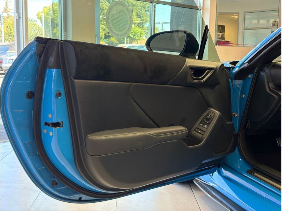 Used 2022 Toyota GR86 Premium w/ ALL Weather Mat Package (TMS) RWD image 12