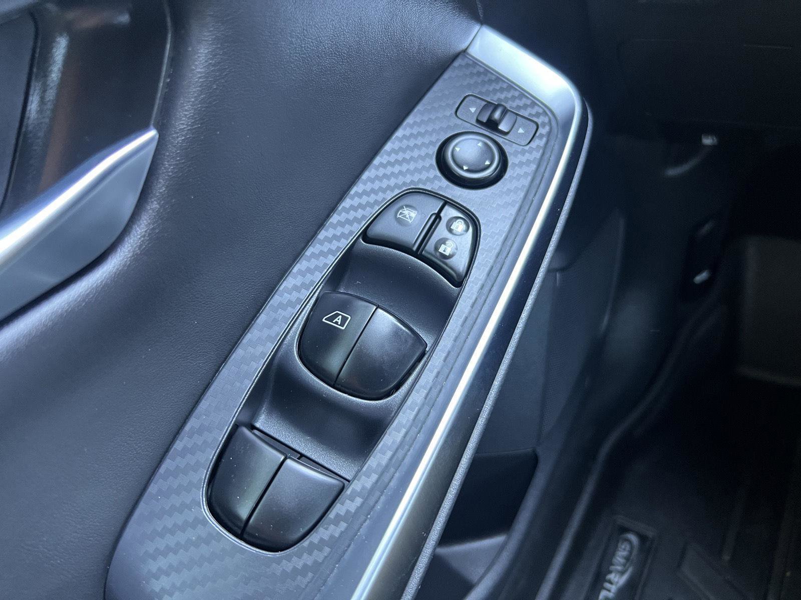 Used 2023 Nissan Sentra SR w/ Midnight Edition Package FWD image 23