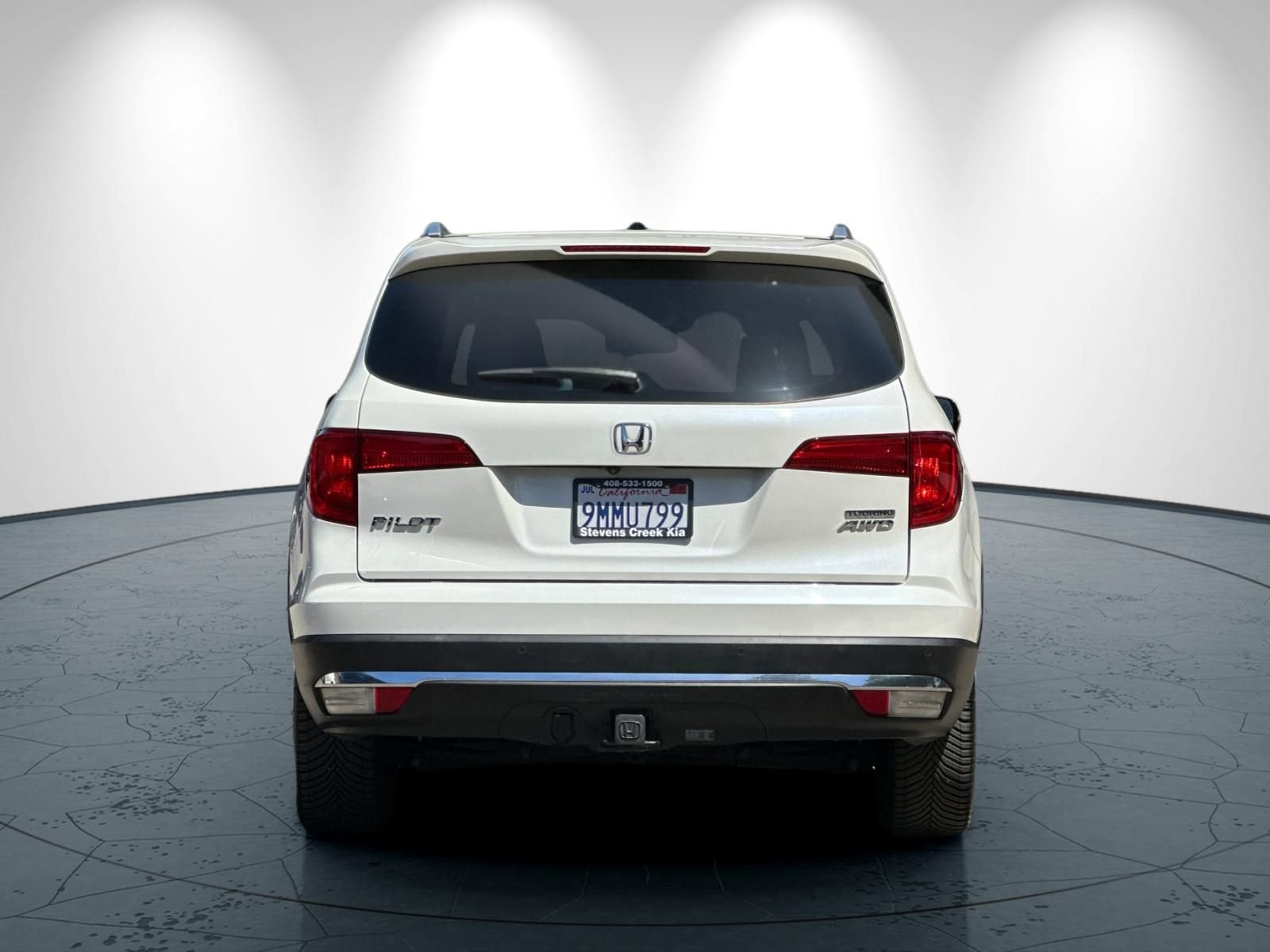 Used 2017 Honda Pilot Touring image 5