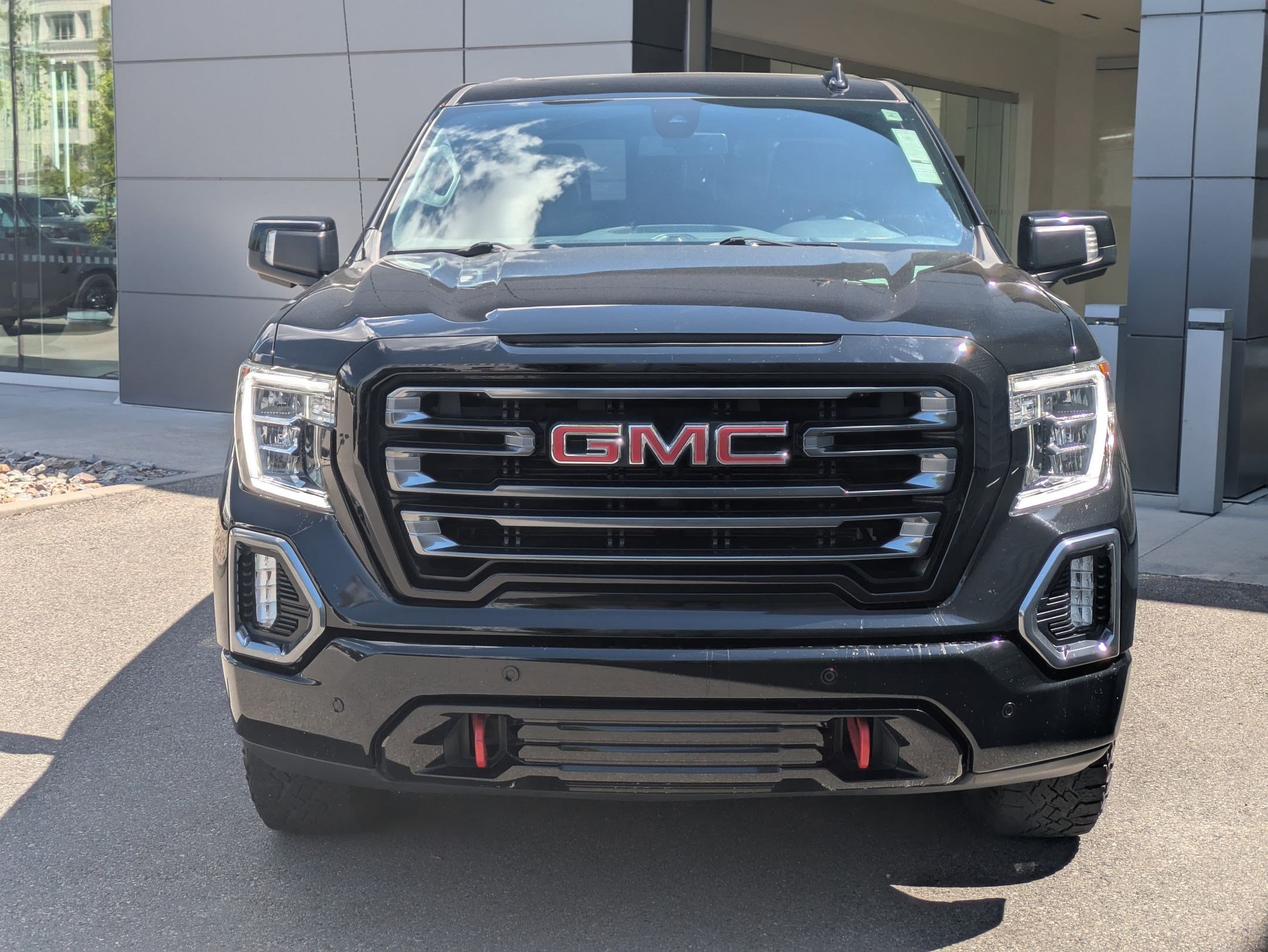 Used 2022 GMC Sierra 1500 AT4 w/ AT4 Premium Package AWD/4WD image 2