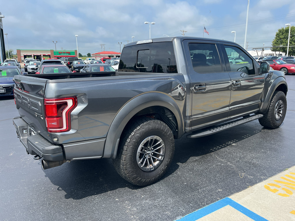 Used 2019 Ford F150 Raptor w/ Equipment Group 802A Luxury AWD/4WD image 9