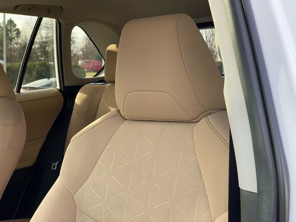 Used 2019 Toyota RAV4 XLE w/ Convenience Package image 22
