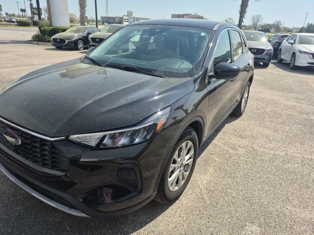 Used 2023 Ford Escape Active w/ Tech Pack #2 image 7
