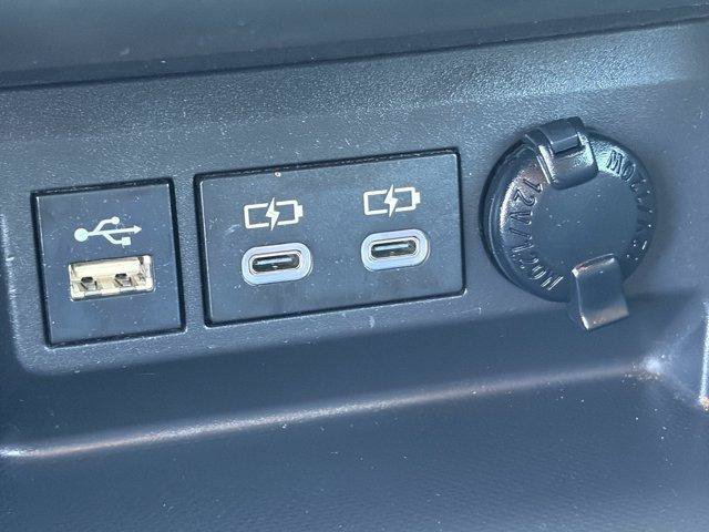 Used 2023 Toyota Highlander XLE FWD image 34