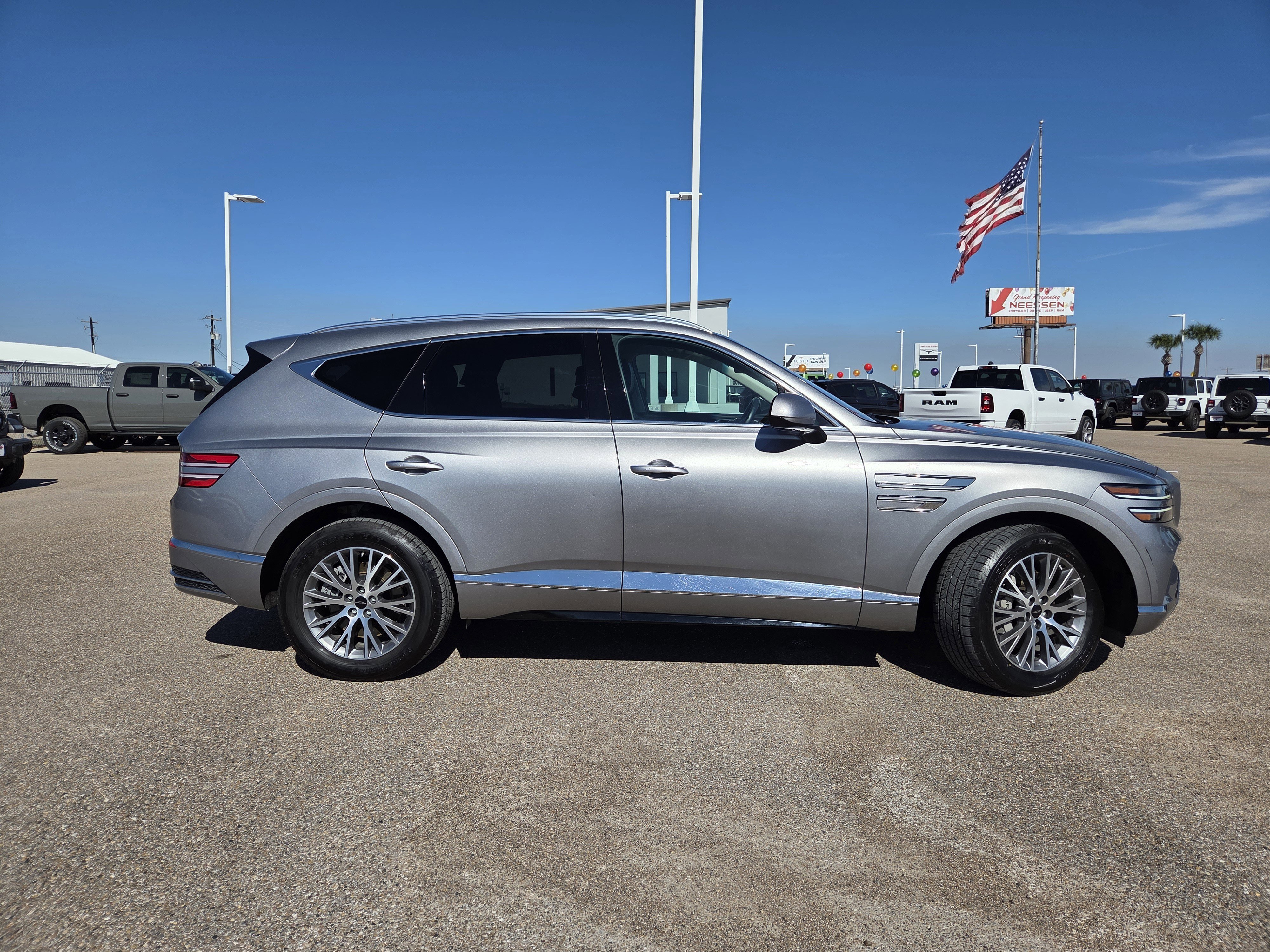 Used 2025 Genesis GV80 2.5T Standard image 8