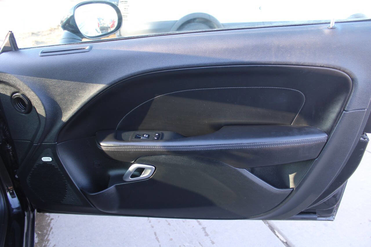 Used 2018 Dodge Challenger GT w/ Driver Convenience Group image 6