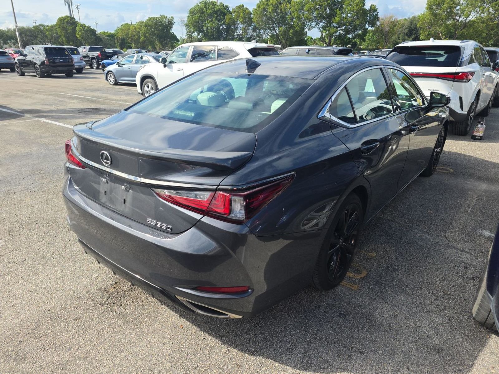 Used 2024 Lexus ES 350 F Sport w/ Accessory Package (Z2) FWD image 6
