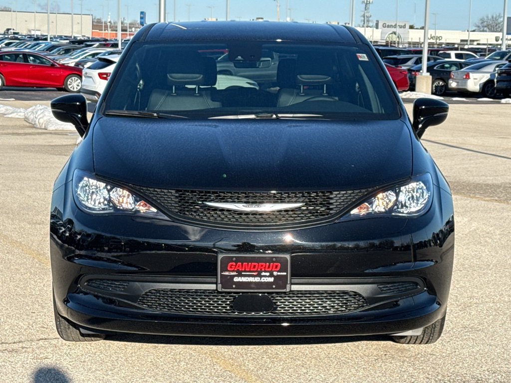 New 2026 Chrysler Voyager LX FWD image 3